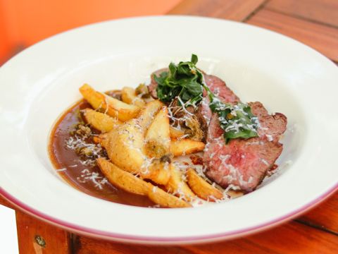 Говядина с картофельными дольками