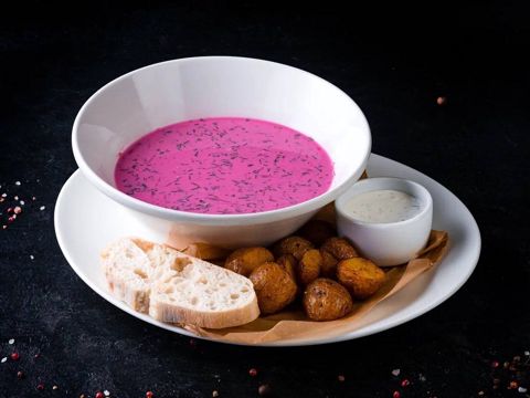 Холодник с картофелем и копченой сметаной