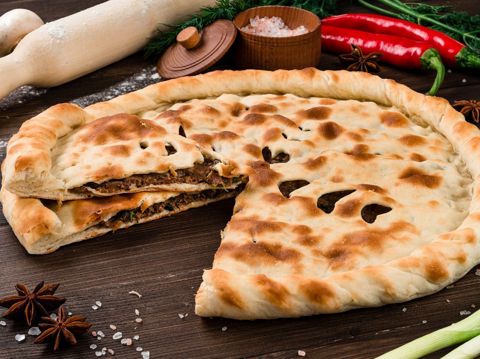 Пирог с говядиной и свининой