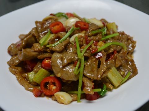 Обжаренная говядина с овощами