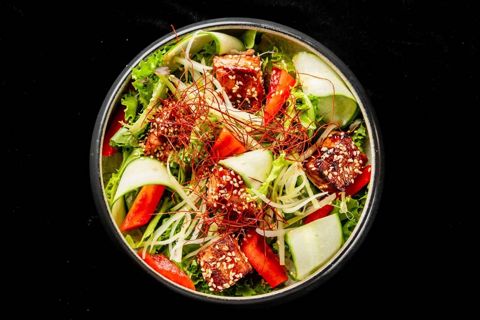 Салат с цыпленком Хойсин и овощами new