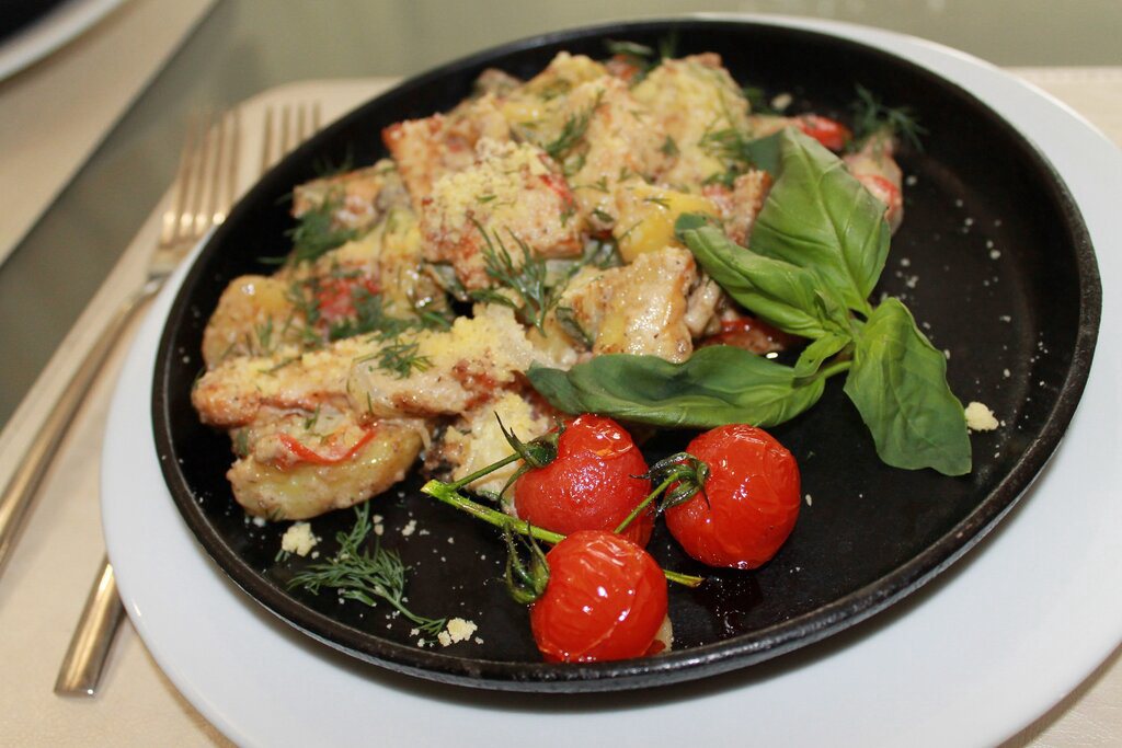 Сковородка с курицей