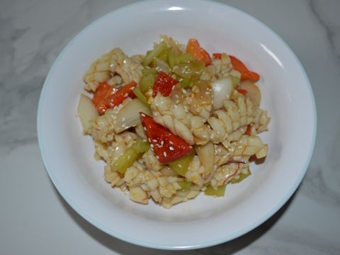 Салат с кальмаром